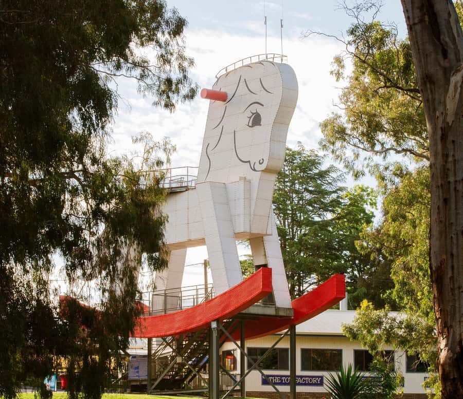 Adelaide: Barossa Day Out: Wines, Brewery, Chocolate & Lunch - Lambert Estate: pizza lunch in the vineyards plus a guided tasting