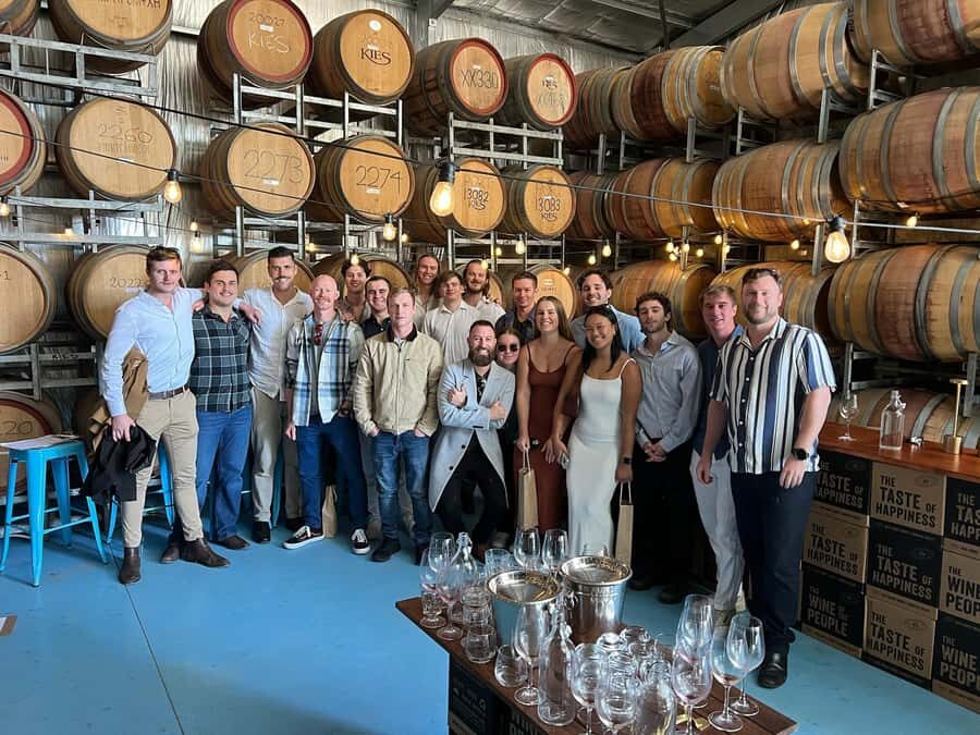 Adelaide: Barossa Premium Wine Tasting tour & Winery Lunch - Tanunda break: coffee, shops, and a 30-minute breath