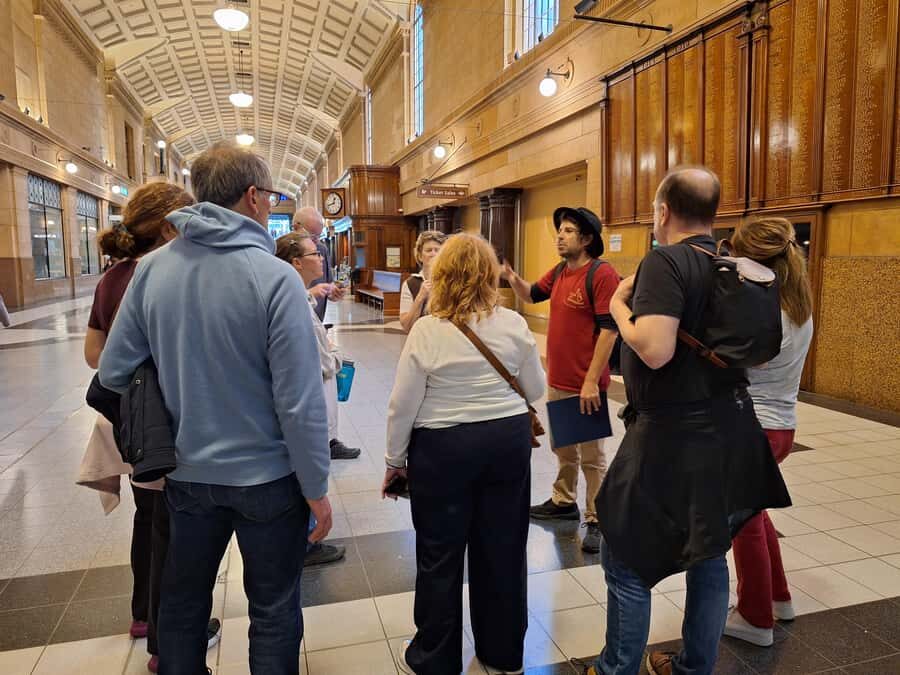 Adelaide: Guided Ultimate Walking Tour with Drink and Snack - Key things I’d zero in on before you book