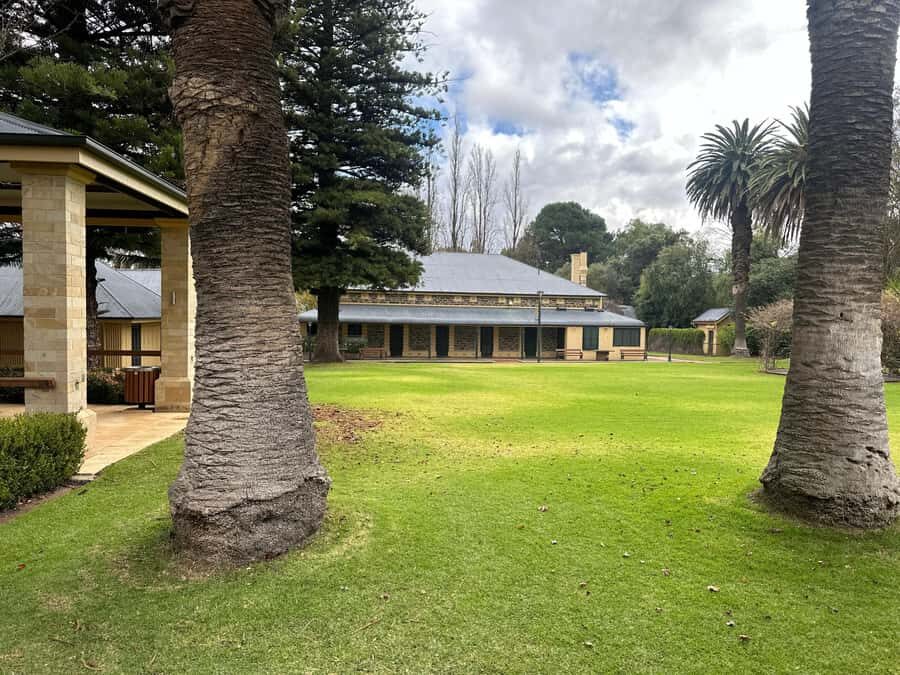 Adelaide Hills Divine Wine Tour - Howard Vineyard: Photo Break, Tastings, and Optional Cheese Add-Ons