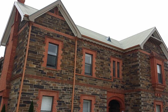 Adelaide Walking Tour: Grand Mansions and Sub-Divisions - Small-Group Guides: What You Can Expect from the Storytelling