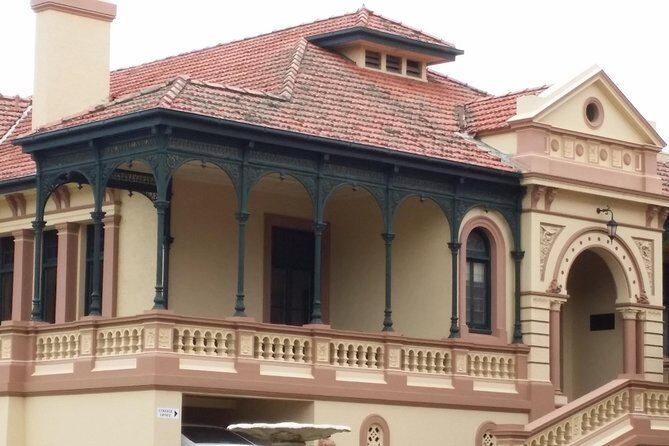 Adelaide Walking Tour: Hills, Squares and Parklands - Jeffcott Street and Whinham College: Architecture as a Timeline