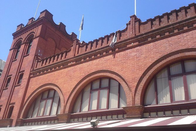 Around the Square Adelaide Walking Tour - Adelaide Town Hall Meeting Point: Simple Start, Clear Finish