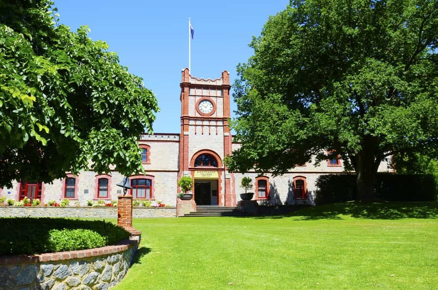 Barossa Valley: Hop-On Hop-Off Tour - Choosing wineries: 15+ options and how to shop smarter at cellar doors