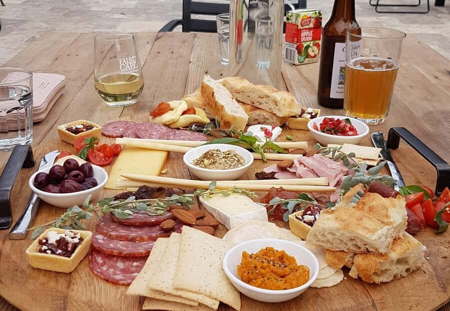 From Adelaide: Premium 2-Day Kangaroo Island Minibus Tour - Honey farm and Penneshaw dinner: finishing Day 2 with a taste of the island