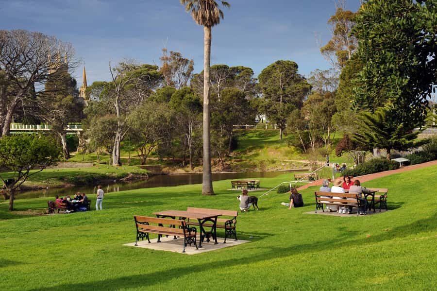 From Adelaide: Victor Harbor & Southern Highlights Day Tour - A road-trip sampler of the Fleurieu Peninsula in 8 hours