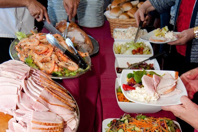 Murray River Day Trip from Adelaide Including Lunch Cruise aboard the Proud Mary - Adelaide Hills drive and optional Melba’s Chocolate or cheese stop